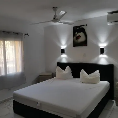 Romeo Holiday park 3*