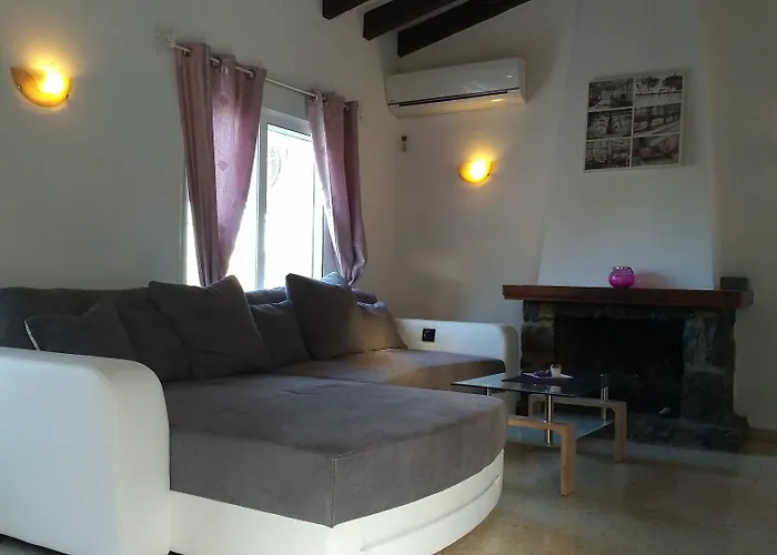 Romeo 4*
