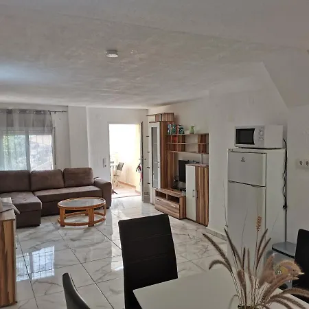Romeo 4* Calp